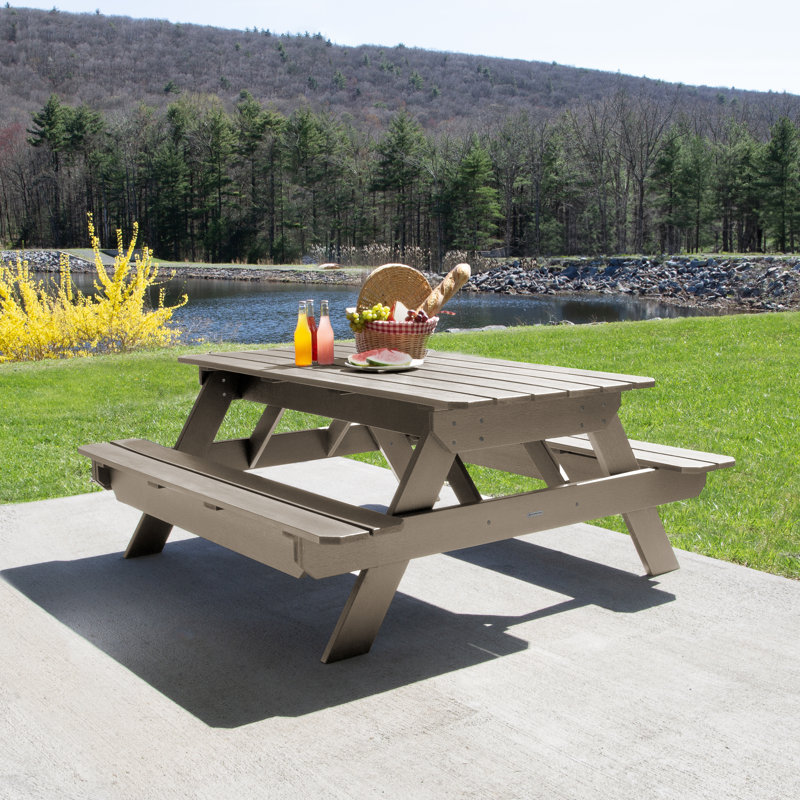 Sohi Patio Dining Set with, Woodland Brown