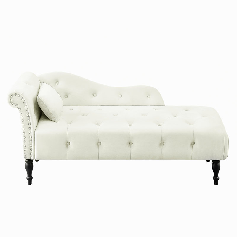 Chaise longue en velours blanc avec garniture cloutée époustouflante, pieds, boutons et oreiller en bois massif, Blanc