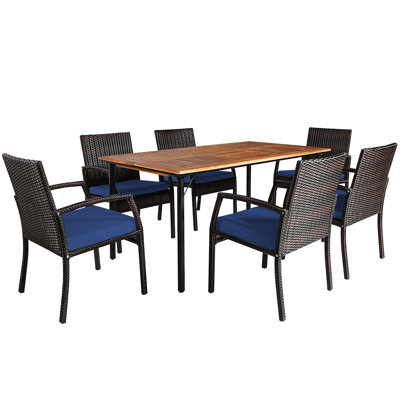 Ensemble de salle à manger rectangulaire pour 6 personnes 63 "avec coussins Reeltown