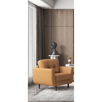 Chaise en cuir brun clair avec boutons, coussins de dossier amovibles, assise serrée, assise en sangle, structure intérieure en bois, pieds évasés en noyer foncé de 6 po, capacité de 220 lb, profondeur de 20 po, dossier, accoudoirs,