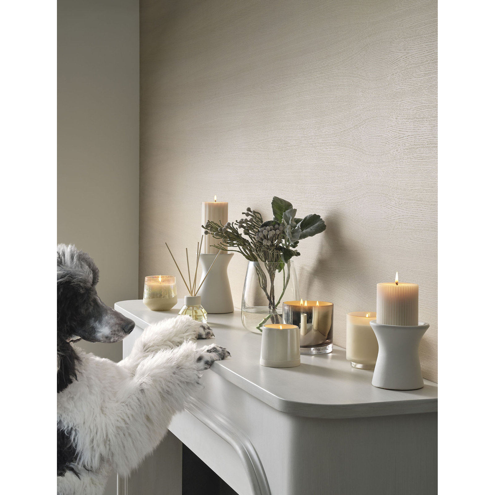 Noble Holiday Winter White Candle, Baltic Glass