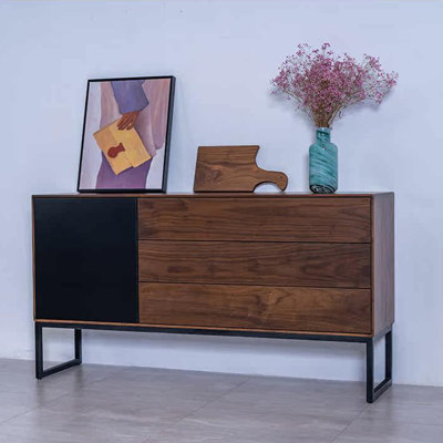 Buffet simple de style nordique moderne