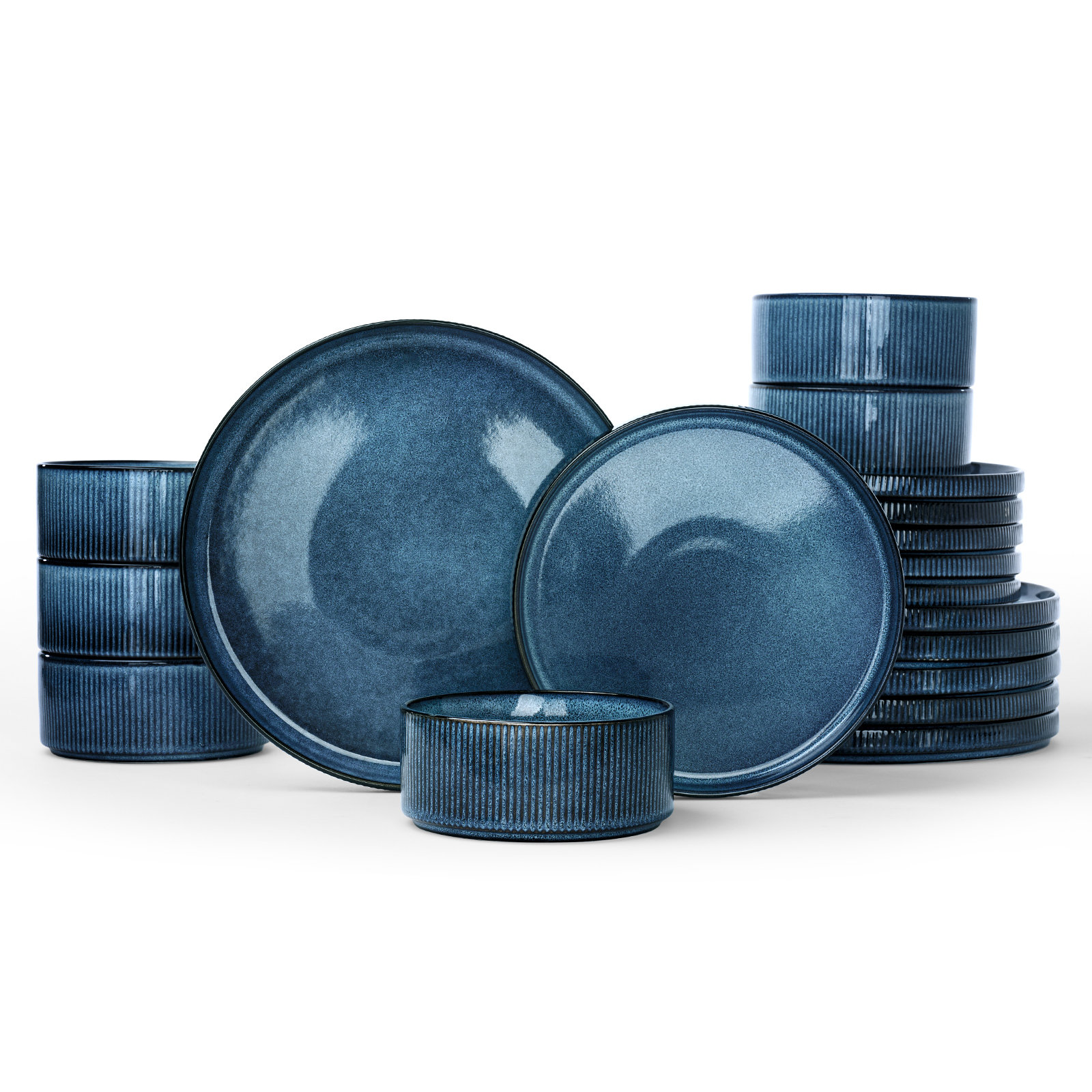 Famiware 18 Piece Dinnerware Sets, Service for 6, Nebulas Blue