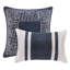 8 groupement d'édredon bleu marine. Rénovation de chambre à coucher gracieuse. Avec détails argentés sur marine. Contient 1 édredon, 2 taies décoratives, une jupe de lit européenne et des coussins décoratifs. Paquet 100% 8 pièces exquis