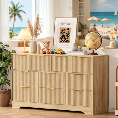 Commode à 10 tiroirs cannelée avec poignées dorées - l 59,06 po x P 15,75 po x H 31,5 po, commode moderne avec finition en bois naturel, grand espace de rangement pour la chambre à coucher, cadre en bois résistant aux basculements, compatible avec un meuble télé