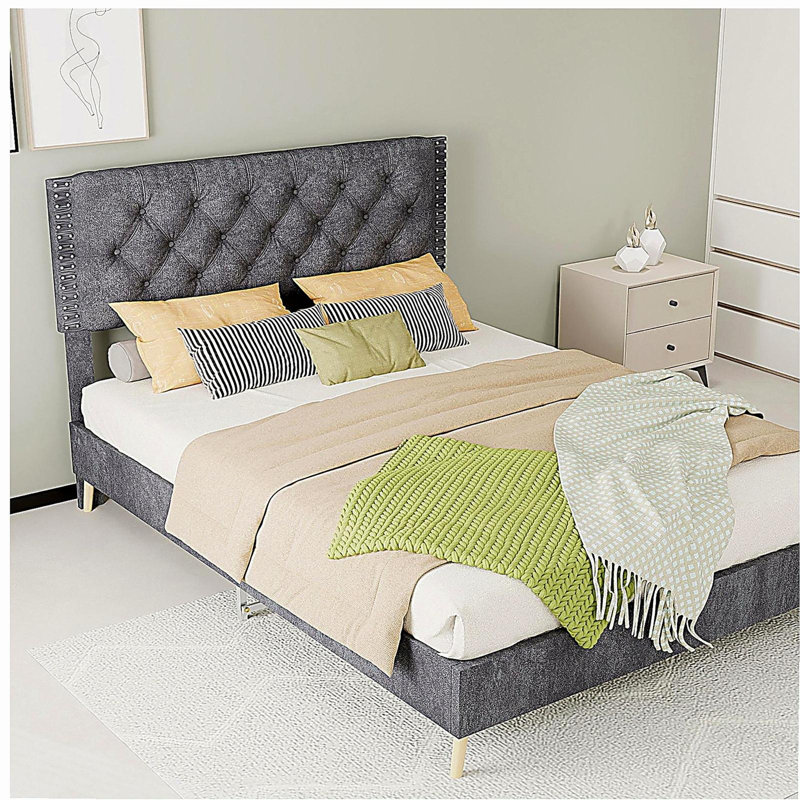 Lit en suède doux - Décorez l'espace de la chambre principale avec une touche douce et paisible. La structure robuste assure un sommeil stable et crée un lieu de repos privé, de taille double, gris.