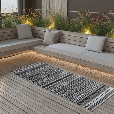 Elvia Floral 80cm X 150cm Indoor / Outdoor Area Rug