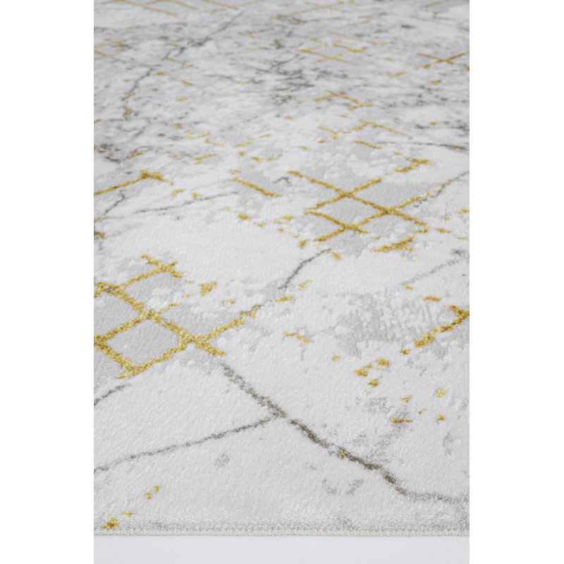 Amyiah Machine Made Indoor / Outdoor Area Rug, Runner 3'3" x 11'5"