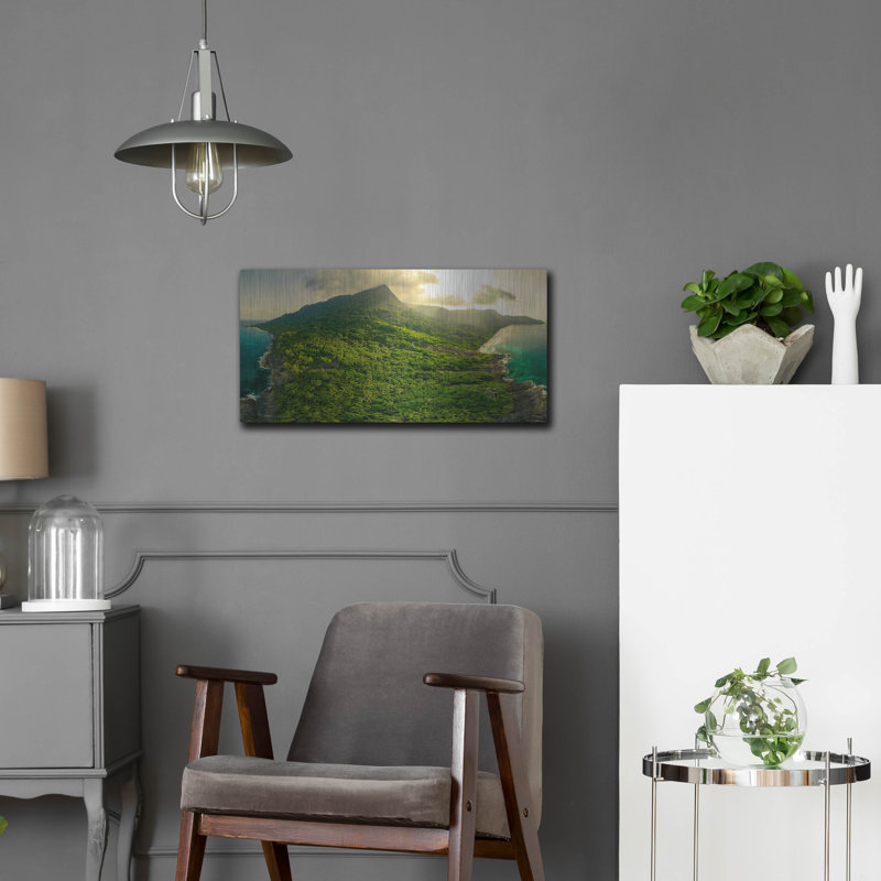 «Green Seychelles - Siloutte Island», art mural en métal, 24 po x 12 po