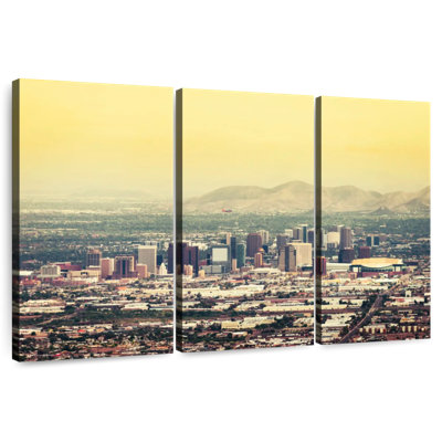 Nicci Phoenix, Arizona, horizon