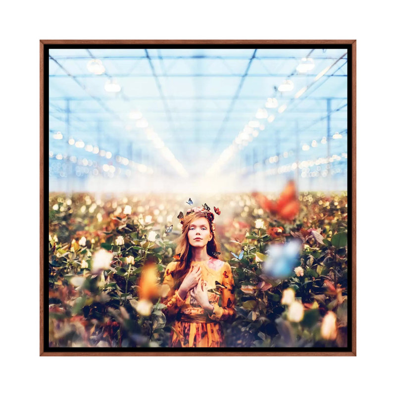 « Butterfly mood » par Hobopeeba-reproduction de photo, Toile avec cadre en bois brun classique, Pas de tapis