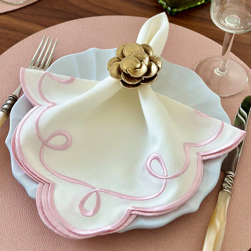 Ribbon Twirl Cotton Blend Scalloped Napkins, White