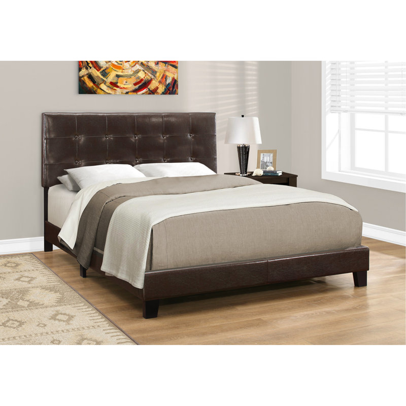 Structure de lit pour grand lit en similicuir brun avec pieds stables et rembourrage en mousse rembourré foncé pour plus de douceur