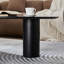 Table basse moderne ovale de luxe, table de salon sophistiquée-129505282