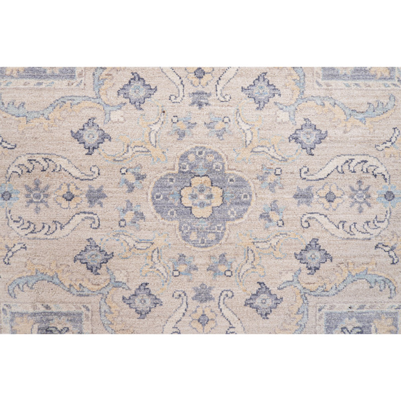 Tapis beige et ivoire noué à la main de haute qualité