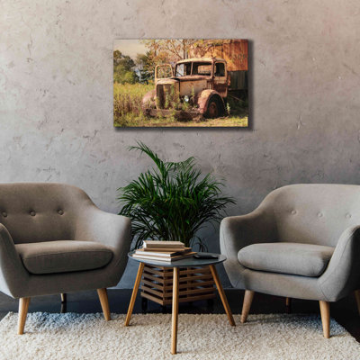«Old Yellow Truck» par Lori Deiter, art mural sur toile