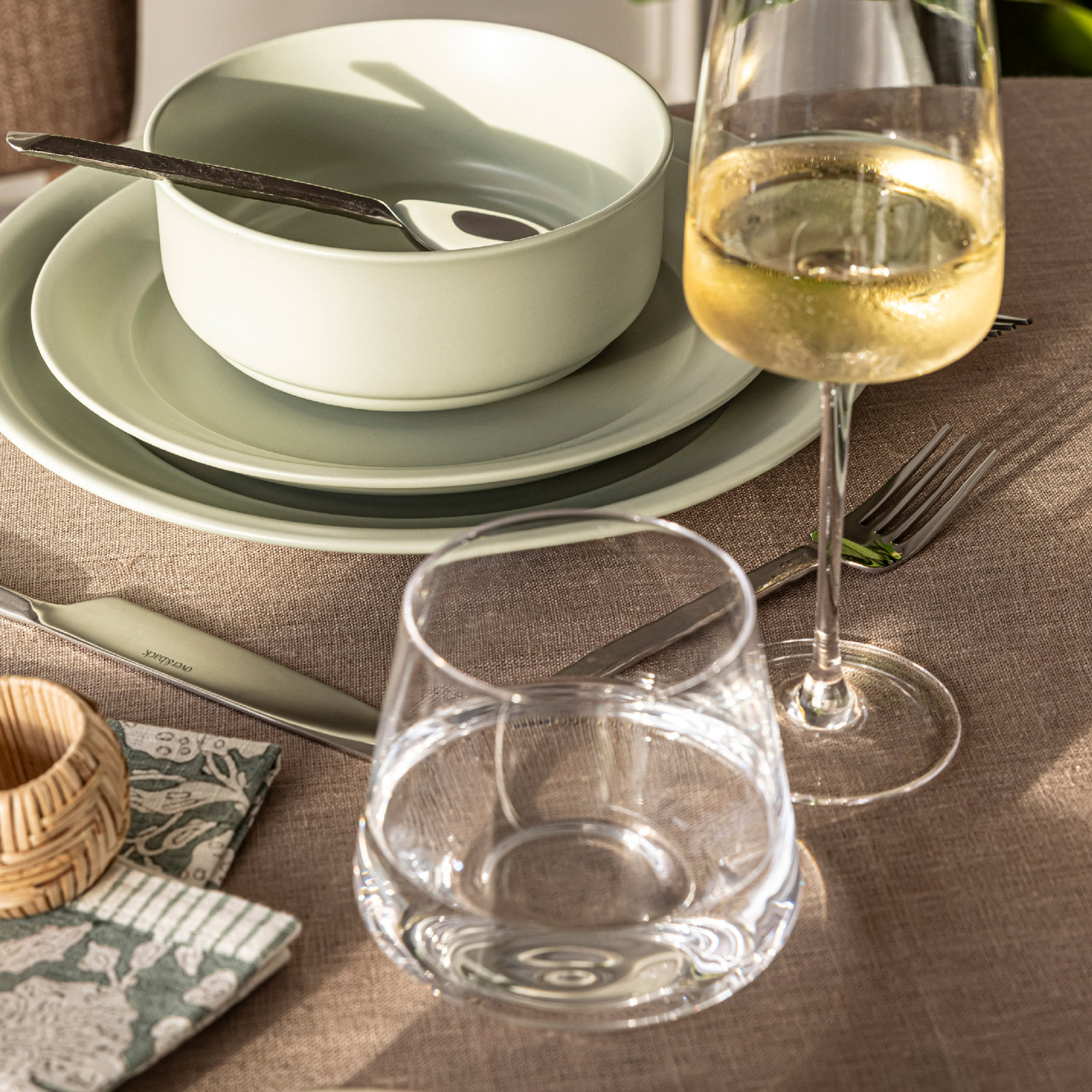 over&back Modern Mouth-Blown Glassware - Set of 4 Contemporary Stemless, 17 oz.