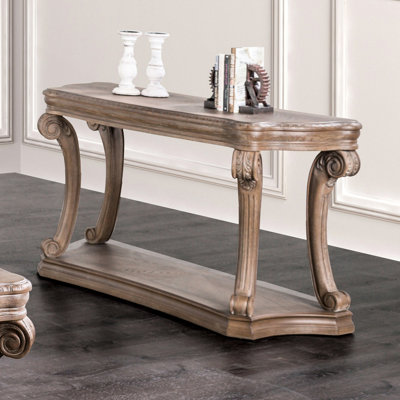Table en bois massif de style transitionnel avec pieds à volutes, tablette inférieure ouverte et moulures dentelées, chêne vieilli, largeur de 54 pouces, profondeur 20, hauteur 30 pour le salon