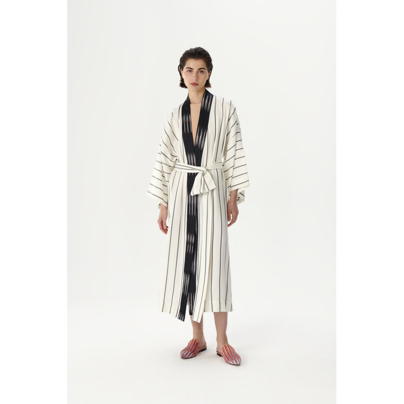 Classic Kutnia Black White Kimono