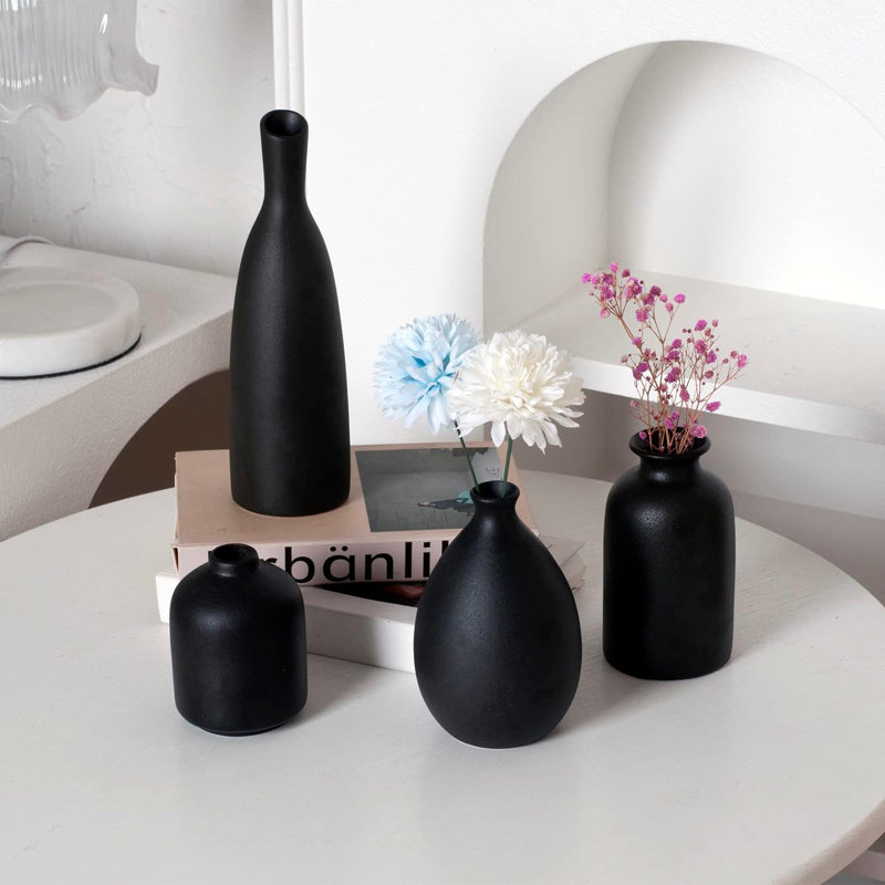 Vase en céramique noire
