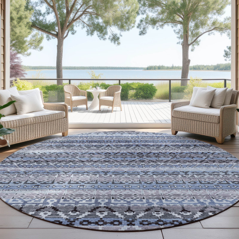Machine Washable Indoor/Outdoor Xhevrie Blue Rug, Round 8'
