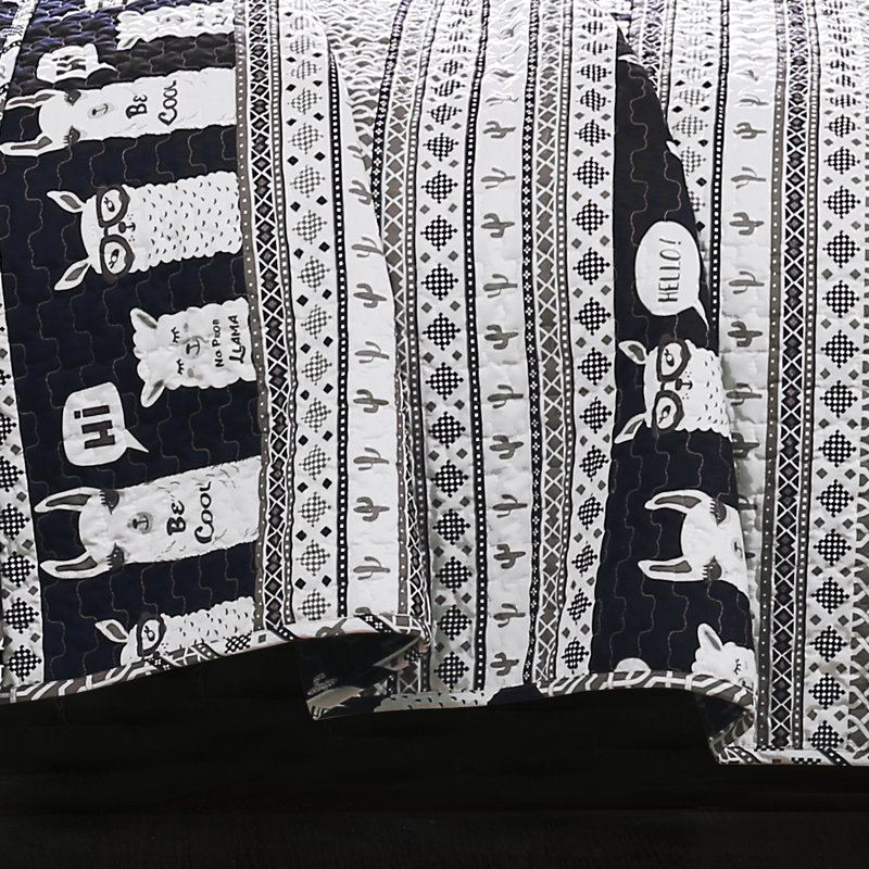 Llama Stripe Microfiber Reversible Quilt Set, Queen Quilt + 2 Standard Shams + 2 Throw Pillows, Navy