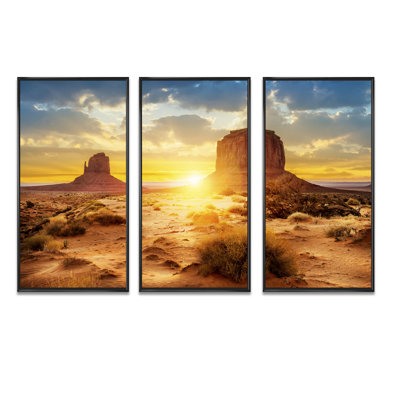 Monument Valley At Sunset - ensemble de 3 toiles encadrées