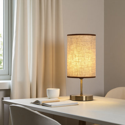 Petite lampe de table 12 po en laiton antique rétro avec abat-jour rond en lin noir pour tables de chevet pour chambre à coucher ou salon