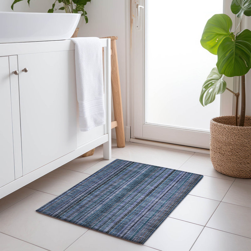 Tapis bleu intérieur / extérieur lavable à la machine Claudian ACN1654, Rectangle 1 pi 8 po x 2 pi 6 po