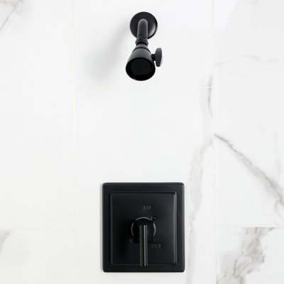 Robinet de douche à pression équilibrée à poignée simple Kingston Brass Claremont
