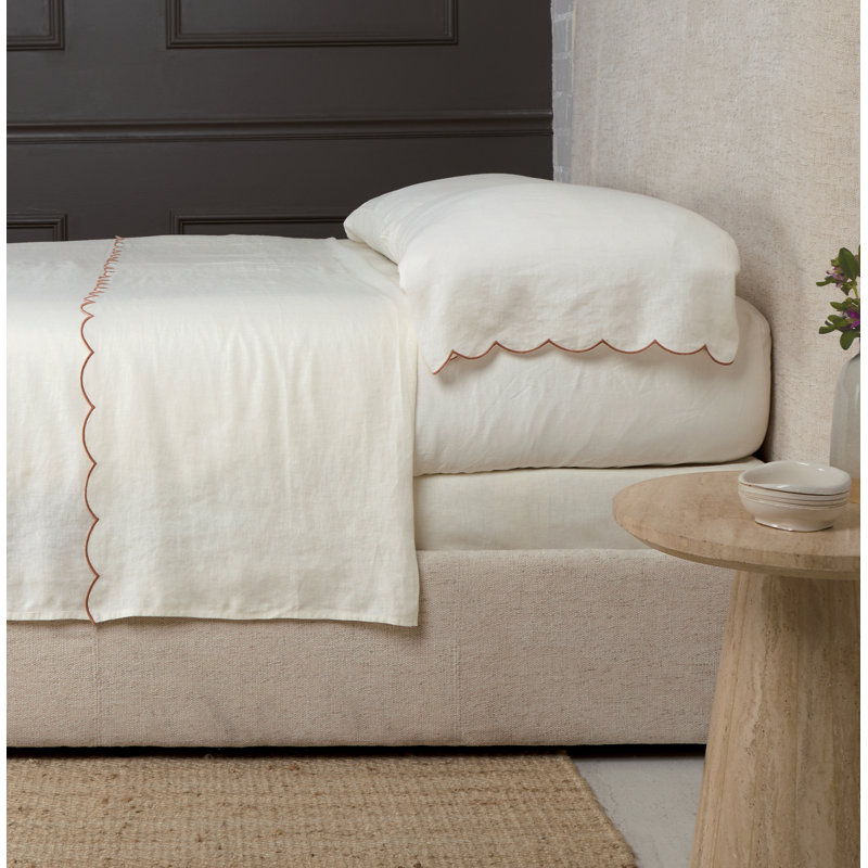 Kelly Sheet Set, Queen Sheet Set + 1 Fitted Sheet + 2 Pillowcases, Cream/Terra Cotta