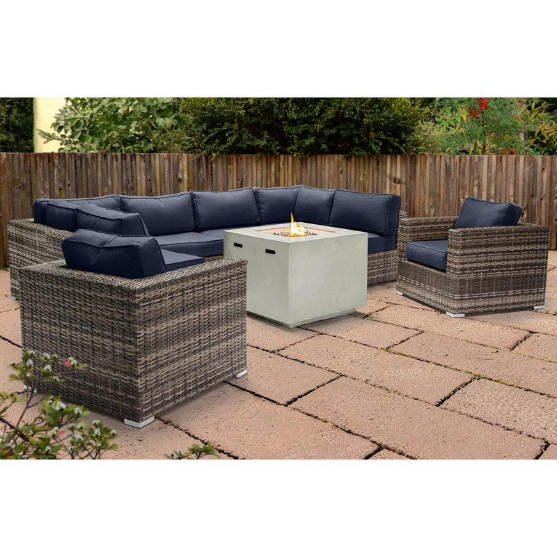 Ensemble de conversation de terrasse en osier pour 6 personnes de qualité supérieure avec coussins profonds et foyer en béton durable - aucun assemblage requis