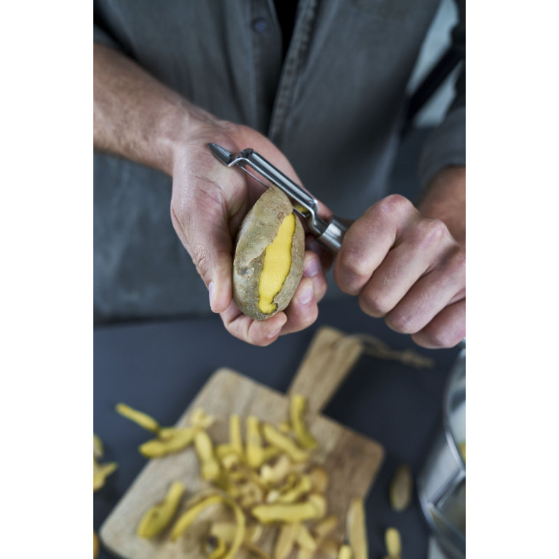 ZWILLING Pro Swivel Peeler