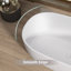 Baignoire de trempage autoportante de 63 po de longueur x 33 po de couleur unie blanche mat avec trop-plein central