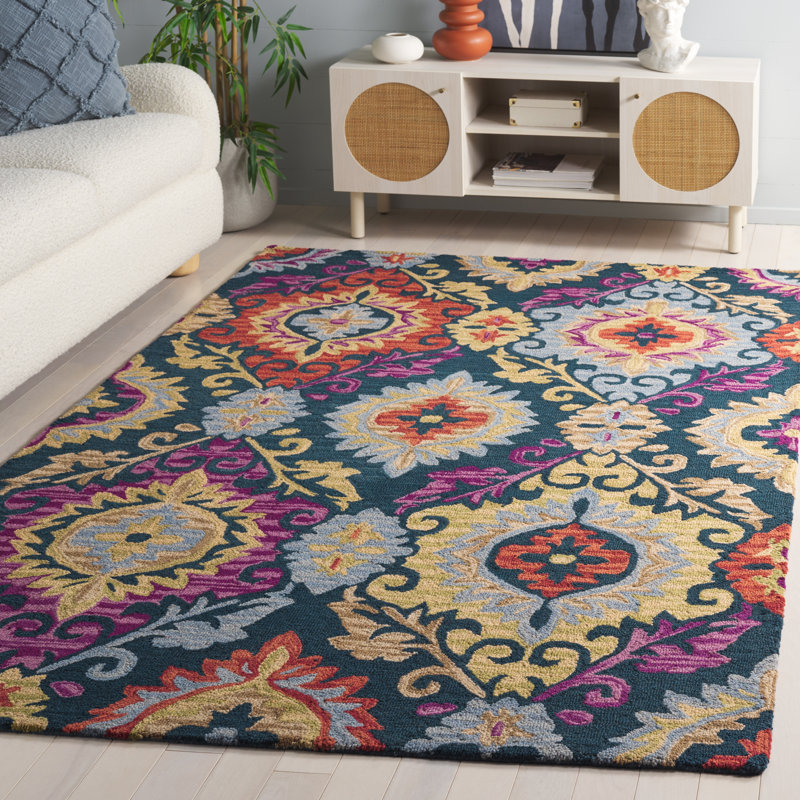 Tomo Hand Hooked Wool Floral Rug, Rectangle 5' x 8'