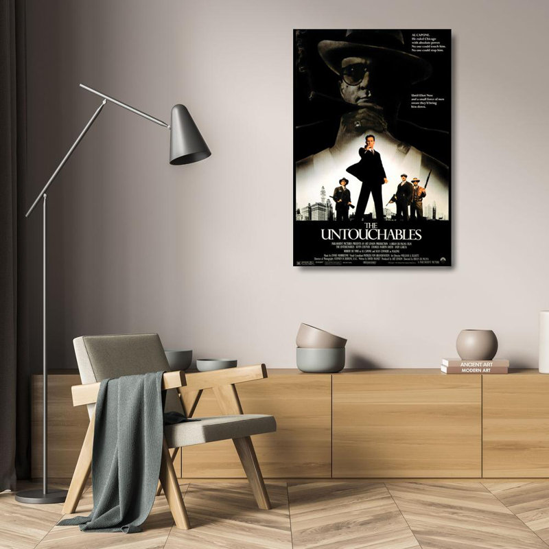 Les intouchables, H 24 po x l 16 po