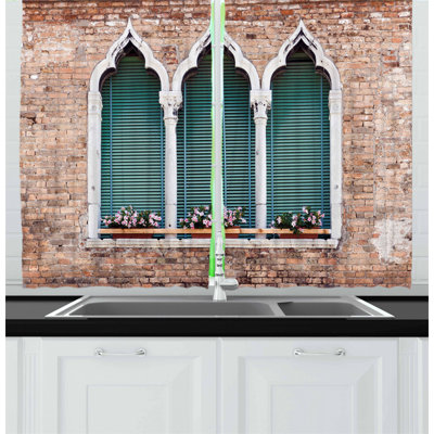 Pointed Kitchen Curtain