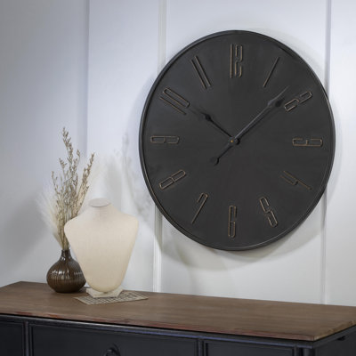 Horloge murale en métal
