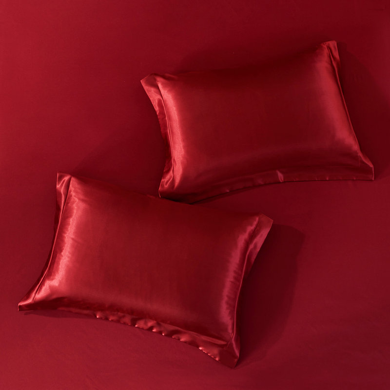 Ensemble d'édredon réversible en satin Zadie, Bourgogne, Édredon très grand et 7 pièces supplémentaires