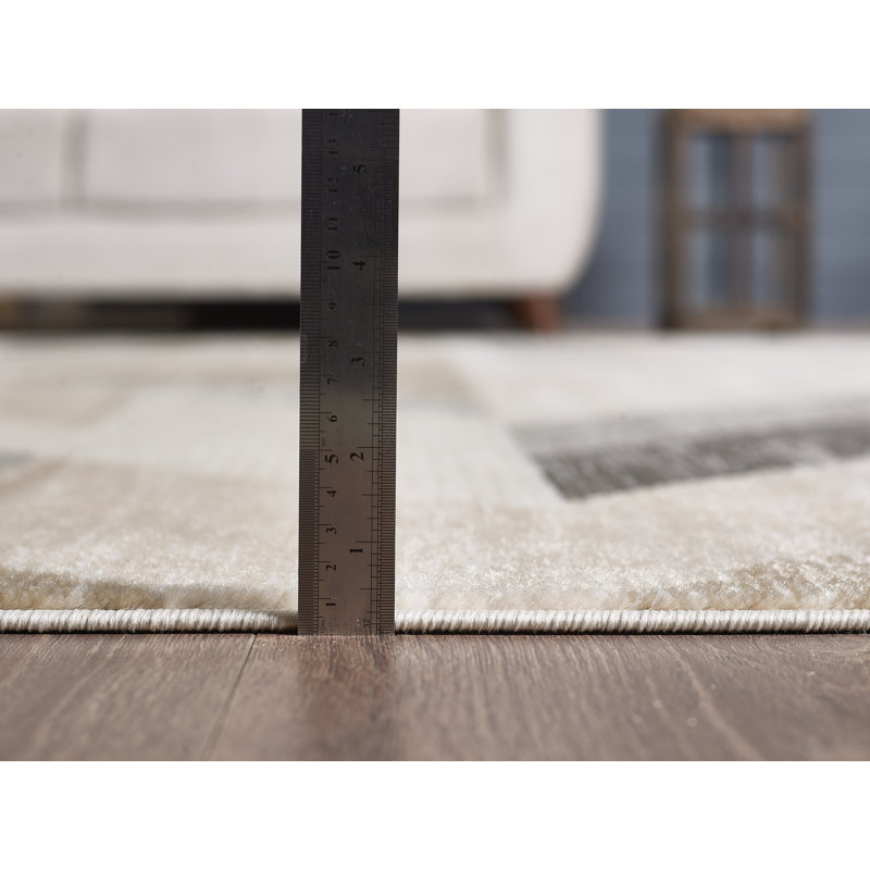 Geometric Machine Woven Polypropylene Area Rug in Black/Beige/Grey, Rectangle 5' x 8'