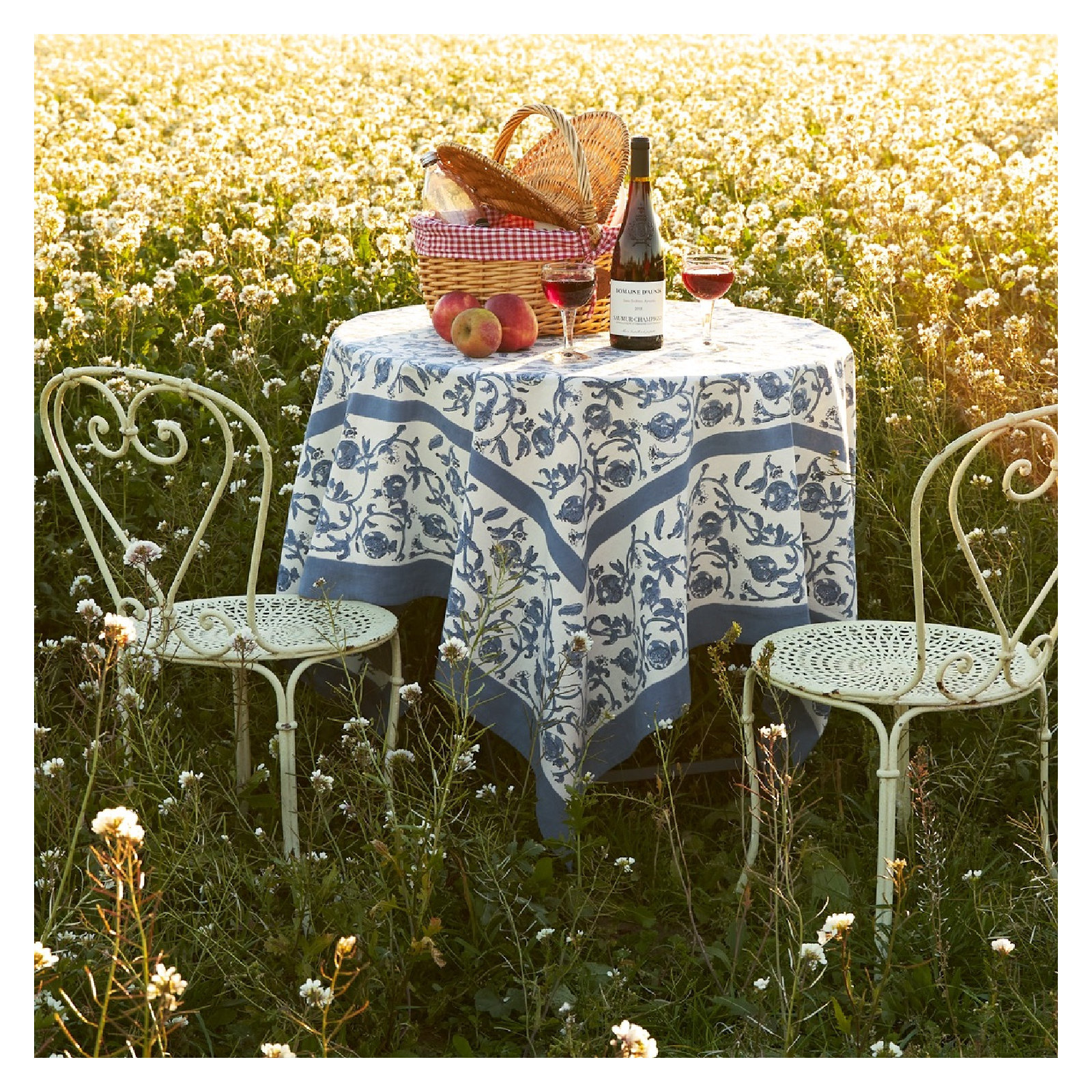Brona Floral Tablecloth, 59" Square, Blue