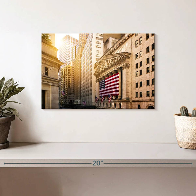 Harpa Wall Street American Flag, 8" H x 12" W