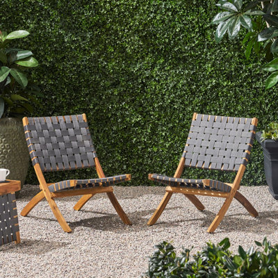 2 chaises pliantes, fabriquées avec du bois, des sangles à l'eau et des détails tissés, noir et brun, 2 chaises faciles à installer, des sangles de patio en bois, une conception facile