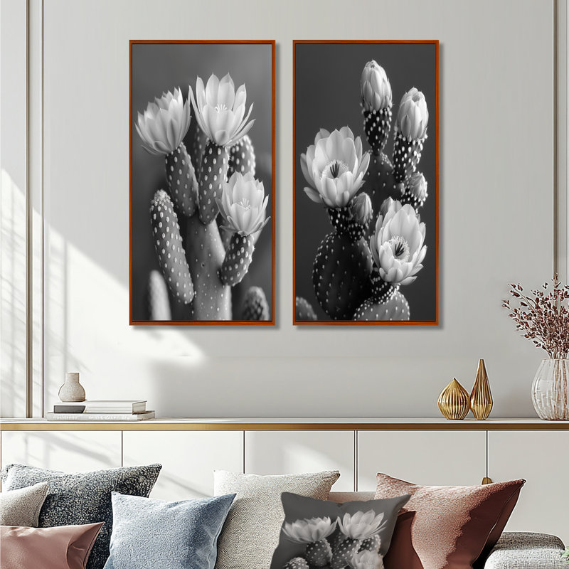 Cactus monochrome gris Botanical Bliss I - ensemble de 2 cactus floraux, Cadre flottant brun, H 28 po x l 24 po