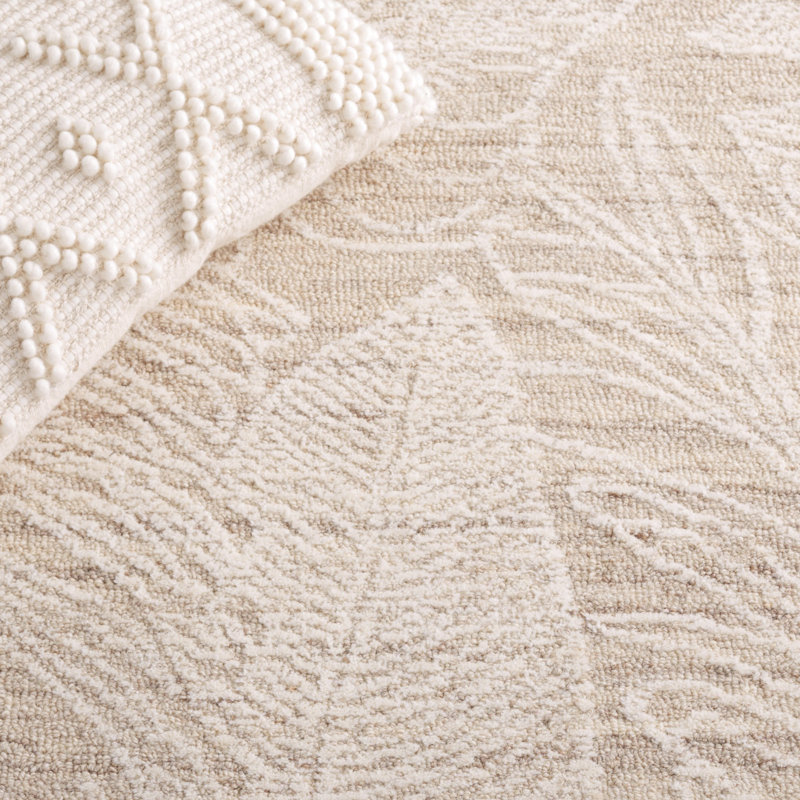 Ballari Hand Tufted Wool/Cotton Floral Rug in Ivory/Beige, Rectangle 5' x 8'