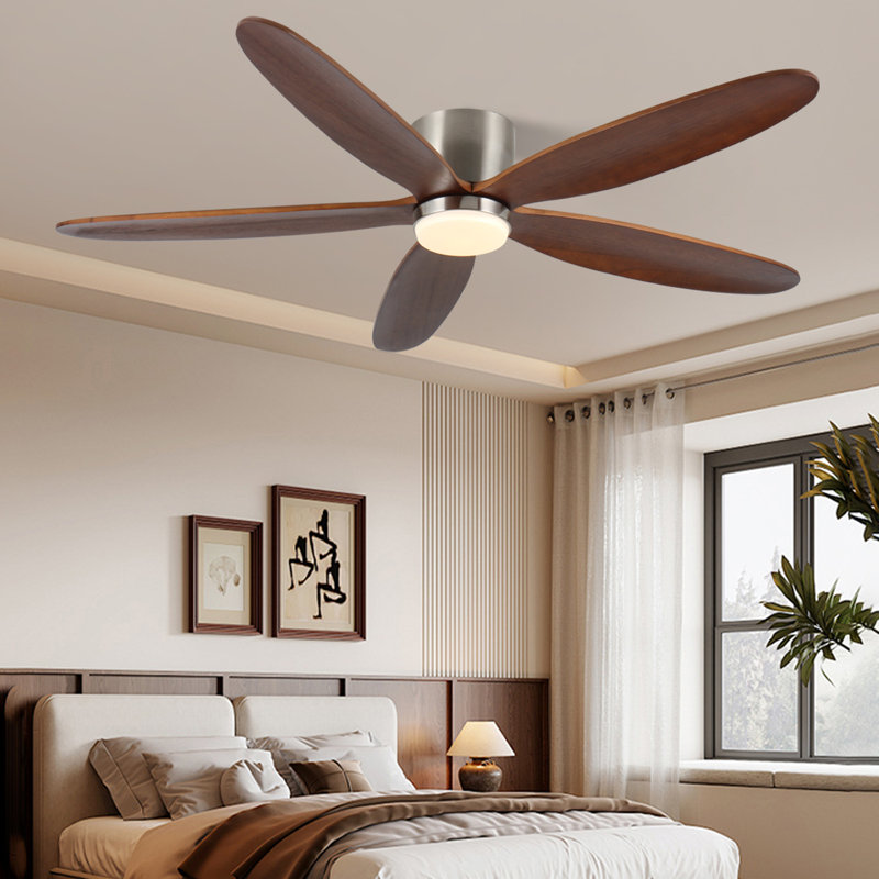 Ventilateur de plafond encastré 60 pouces avec lumière DEL 3CCT à intensité variable, 5 pales en bois massif sculpté, moteur CC réversible à 6 vitesses pour le patio de la chambre à coucher