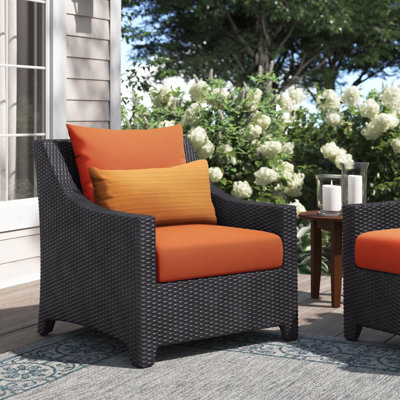 Chaise de patio avec coussins Sunbrella Fionnula