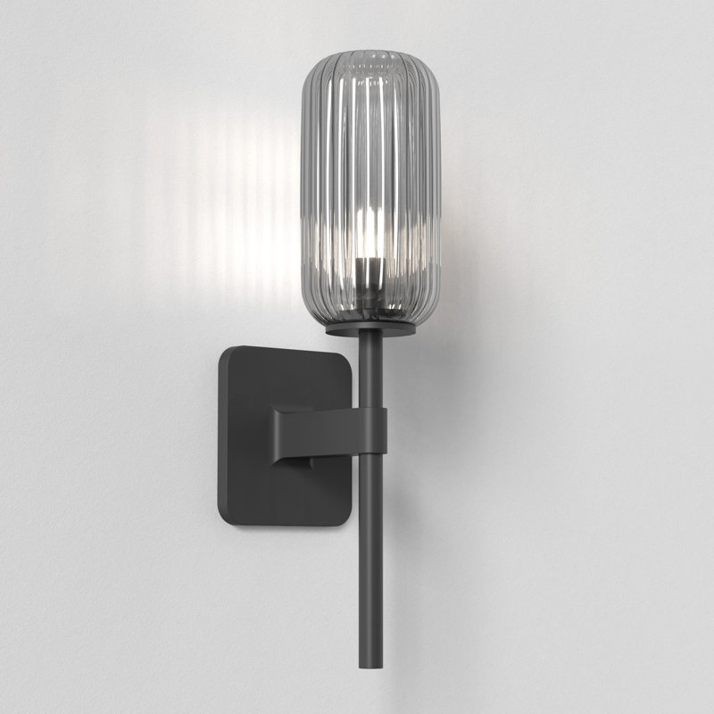 Tacoma 1 - Light Wallchiere, Matte Black