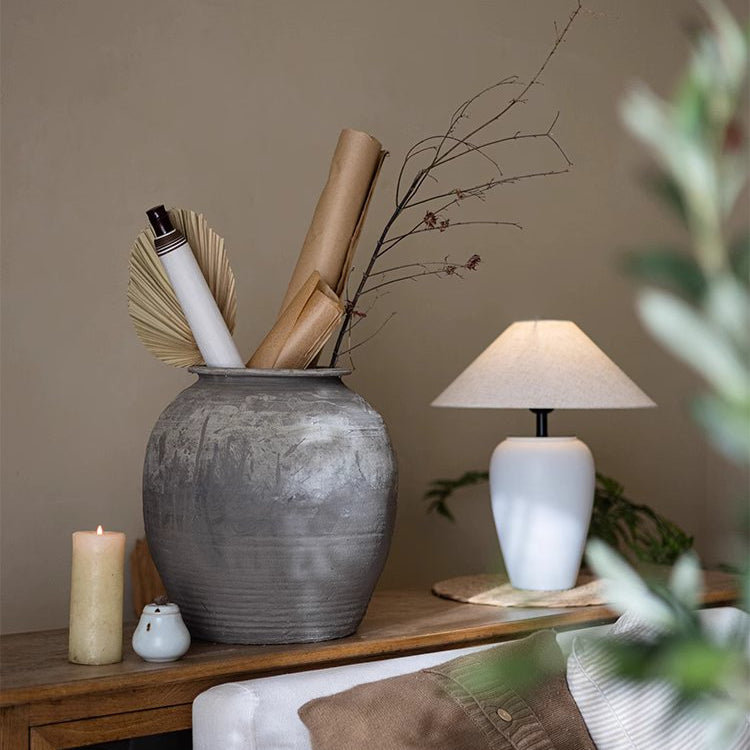 Grand pot en céramique antique, H 19,68 po x l 19,09 po x P 19,09 po