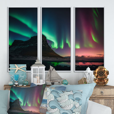 Aurora Borealis Beautiful Dancing Waves of Light I - Landscape Mountains Canvas Wall Art Set